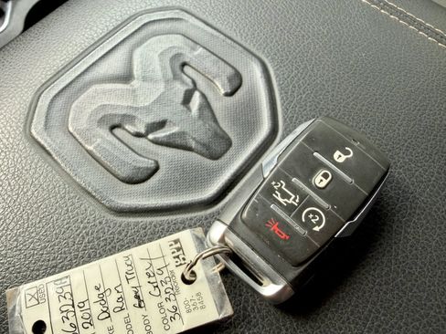Used 2019 RAM 1500 Laramie AWD/4WD image 53