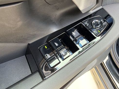 Used 2026 BMW 530i RWD image 27