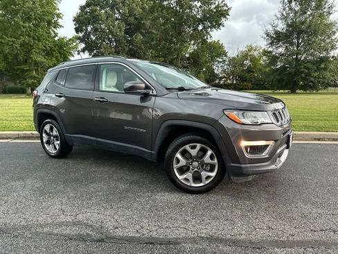 Used 2021 Jeep Compass Limited AWD/4WD image 2