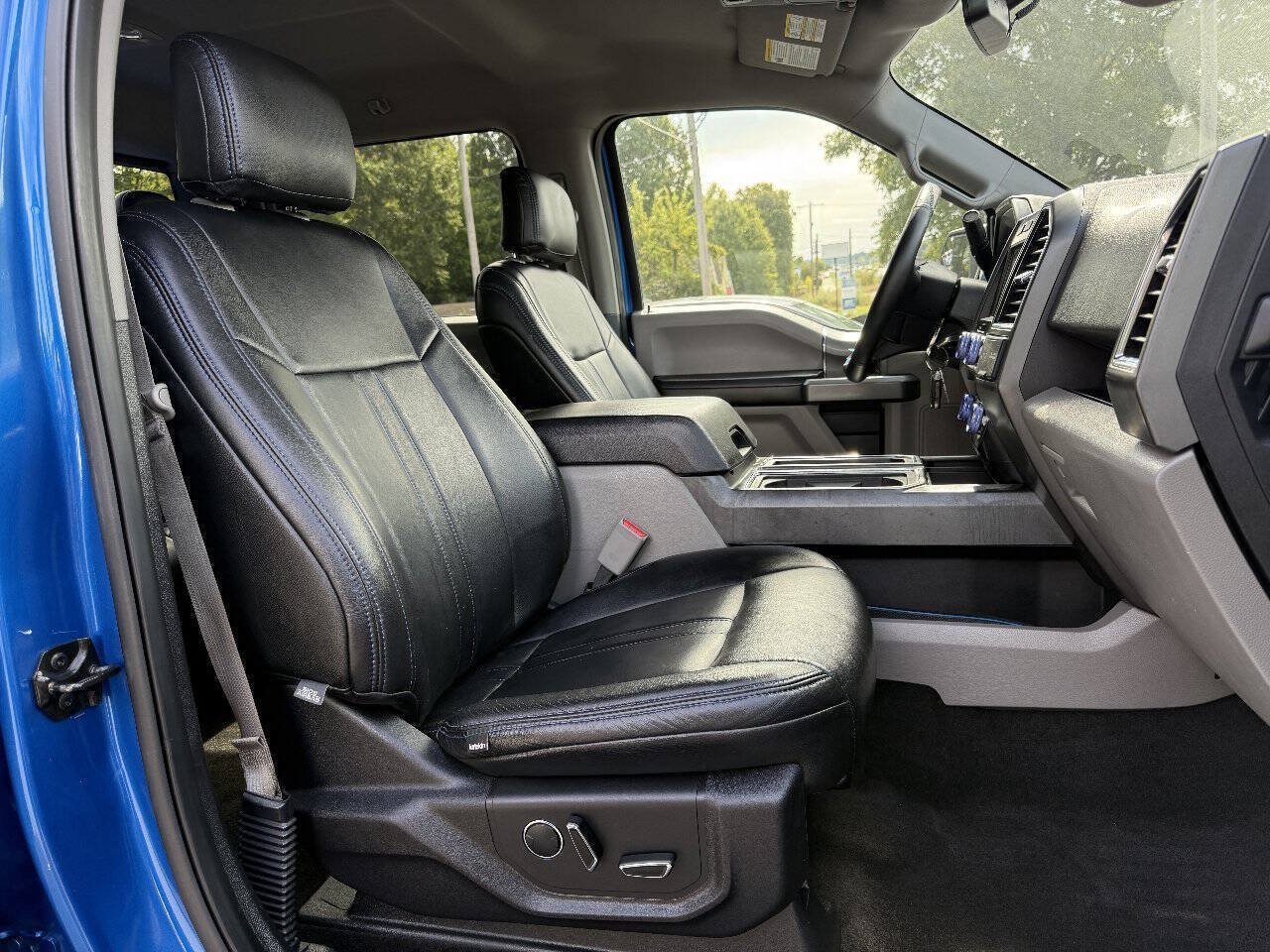 Used 2015 Ford F150 XLT w/ Equipment Group 302A Luxury AWD/4WD image 14
