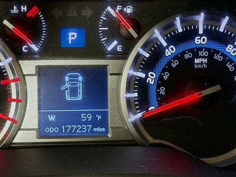 Used 2016 Toyota 4Runner SR5 image 13