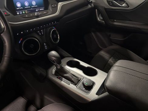 Used 2020 Chevrolet Blazer LT image 21