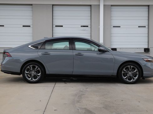 Used 2023 Honda Accord EX-L image 17