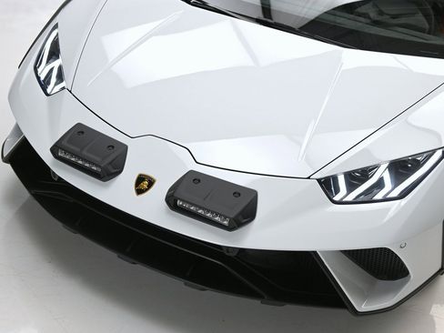 Used 2024 Lamborghini Huracan Sterrato image 28