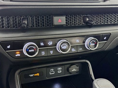 Used 2023 Honda CR-V EX image 13