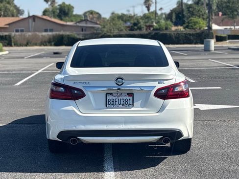 Used 2017 Nissan Altima 2.5 SR FWD image 6