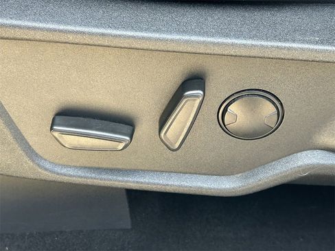 Used 2023 Ford Bronco Wildtrak image 27