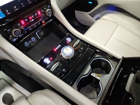 Used 2022 Jeep Grand Cherokee L Overland w/ Luxury Tech Group IV image 20