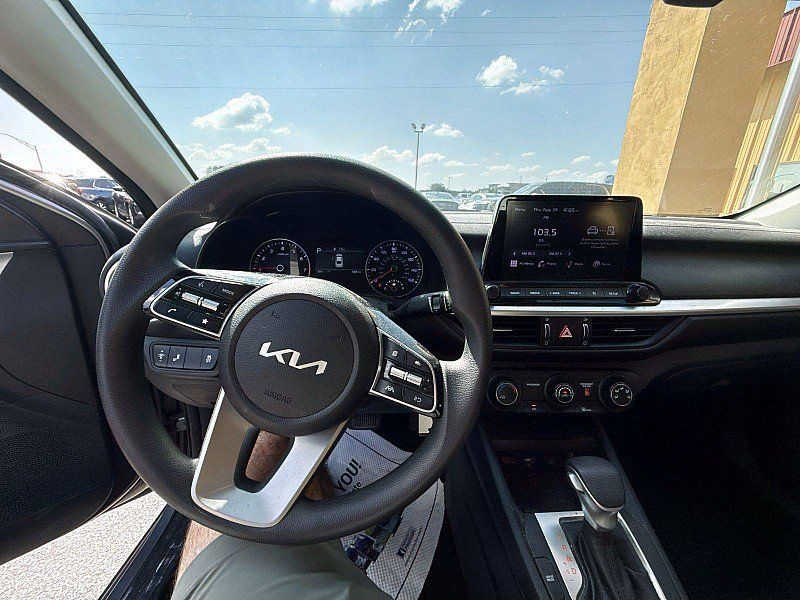 Used 2024 Kia Forte LXS w/ LXS Technology Package FWD image 12