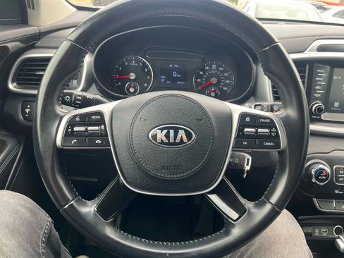 Used 2020 Kia Sorento LX w/ LX I4 Convenience Package image 16