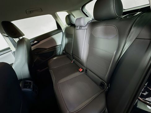 Used 2024 Volkswagen Taos SE image 25