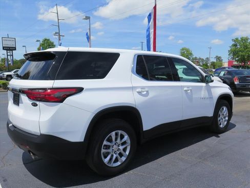 Used 2023 Chevrolet Traverse LS w/ Safety Package FWD image 3