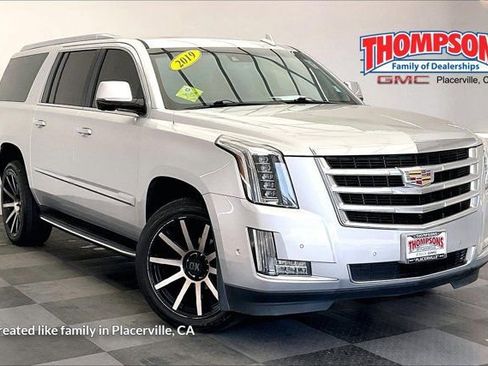 Used 2019 Cadillac Escalade ESV Luxury AWD/4WD image 1