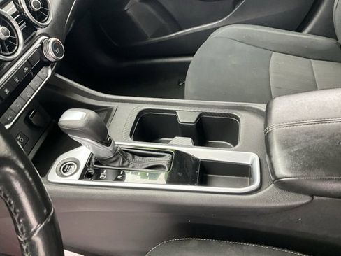 Used 2022 Nissan Sentra SV image 17