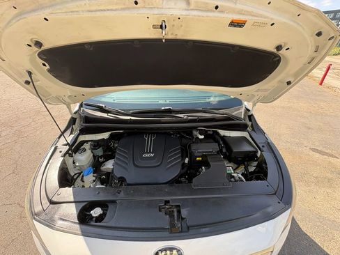 Used 2017 Kia Sedona LX FWD image 21