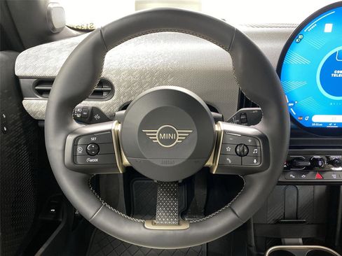 Certified 2025 MINI Cooper S image 15