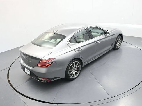 Used 2025 Genesis G70 2.5T RWD image 30
