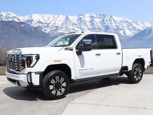 New 2026 GMC Sierra 3500 Denali w/ Denali Reserve Package AWD/4WD image 2