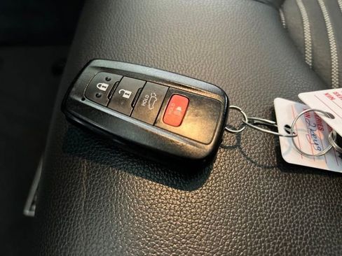 Used 2022 Toyota Highlander XSE image 24