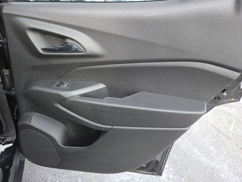 Used 2024 Chevrolet Trax ACTIV w/ Sunroof Package image 27