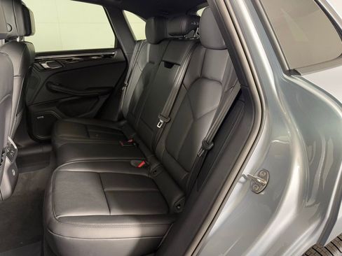 New 2026 Porsche Macan image 24