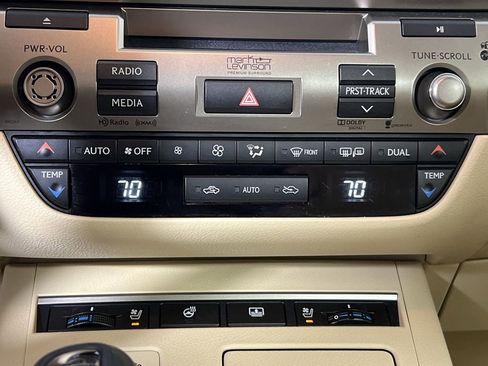 Used 2014 Lexus ES 300h 300h image 15