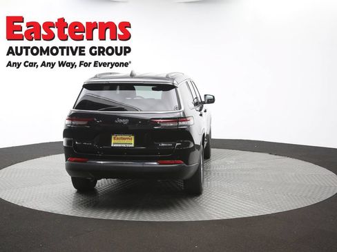 Used 2022 Jeep Grand Cherokee L Laredo w/ Luxury Tech Group I AWD/4WD image 38
