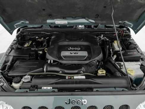 Used 2015 Jeep Wrangler Rubicon w/ Power Convenience Group image 44