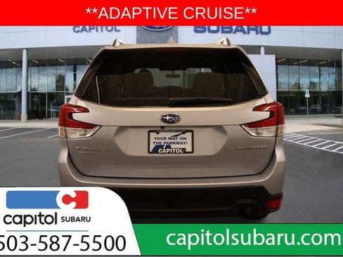 Used 2021 Subaru Forester Premium image 4