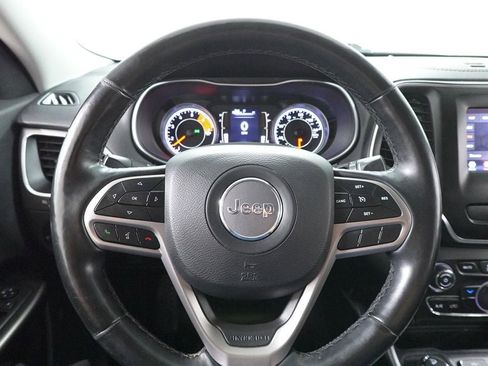 Used 2019 Jeep Cherokee Latitude Plus w/ Cold Weather Group image 14