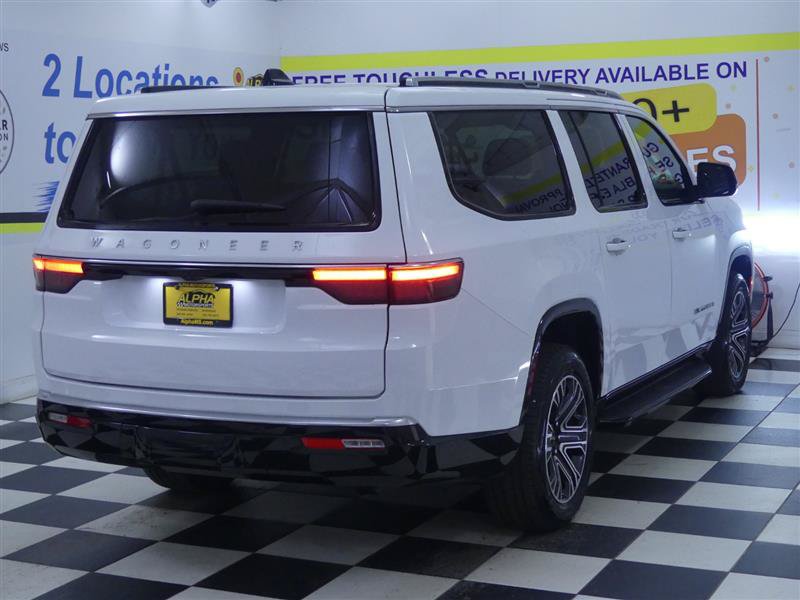 Used 2025 Jeep Wagoneer L Series II w/ 8-pass Seating Package AWD/4WD image 7