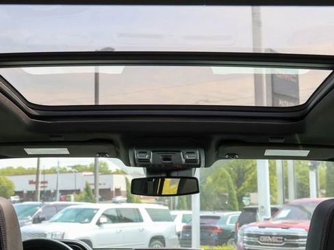 Used 2023 Chevrolet Tahoe RST AWD/4WD image 9