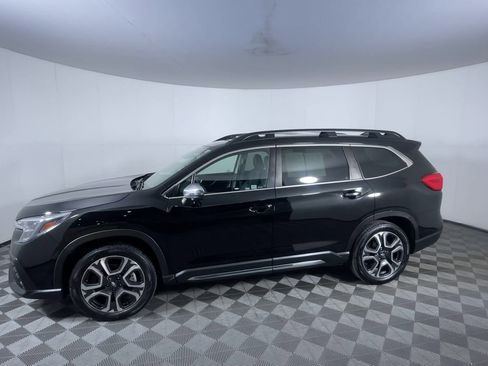 Certified 2023 Subaru Ascent Limited w/ Technology Package image 4