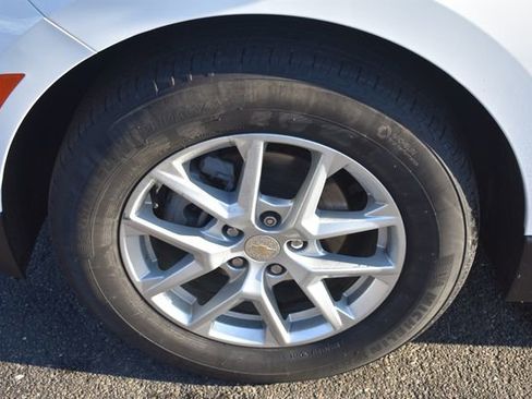 Certified 2022 Chevrolet Equinox LT image 12