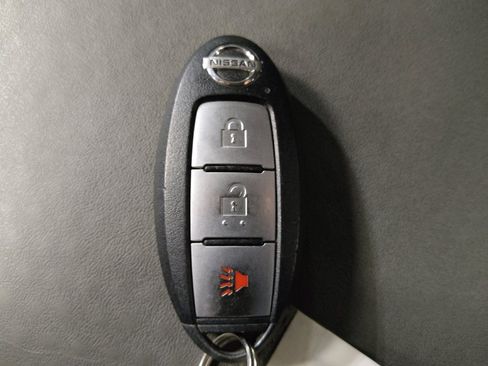 Used 2021 Nissan Frontier SV image 32