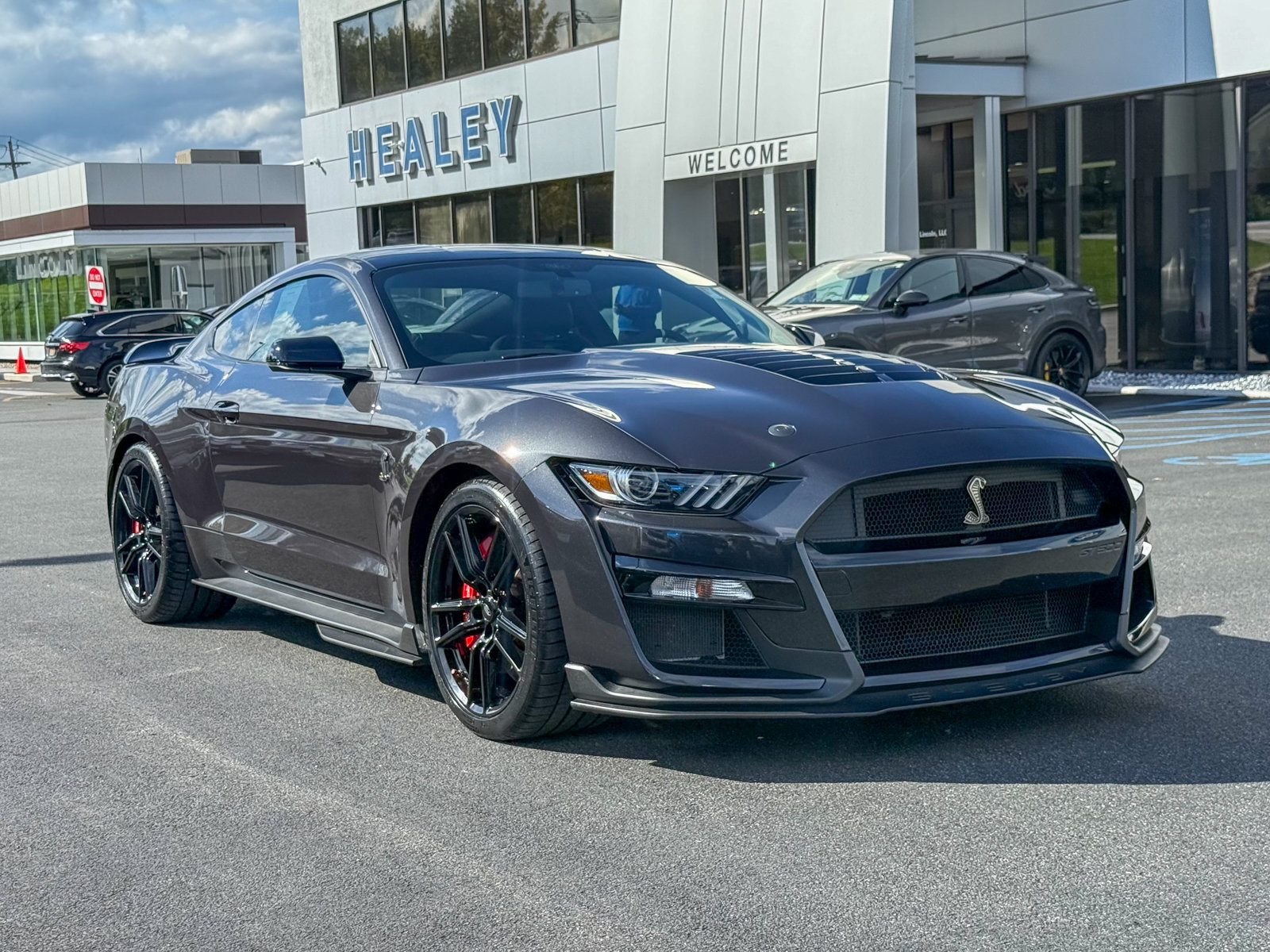 Certified 2022 Ford Mustang Shelby GT500 w/ Technology Package RWD image 1