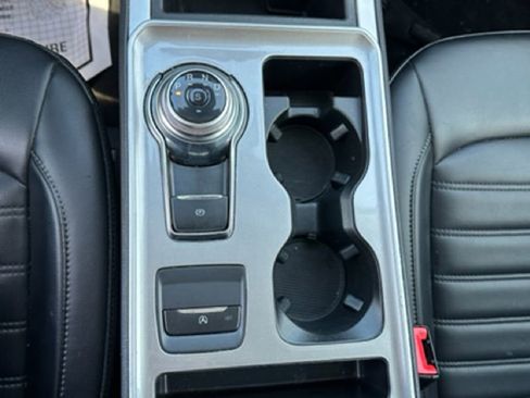 Used 2023 Ford Edge SEL image 7