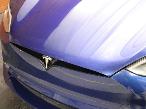 Used 2022 Tesla Model S AWD image 2