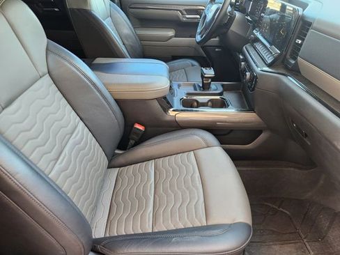 Used 2024 Chevrolet Silverado 1500 ZR2 w/ Technology Package image 14