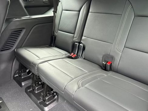 New 2026 GMC Yukon Elevation image 17