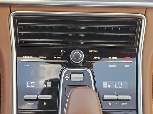 Certified 2023 Porsche Panamera 4 Platinum Edition image 19