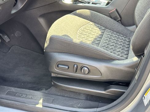 Used 2024 Chevrolet Equinox LT image 17
