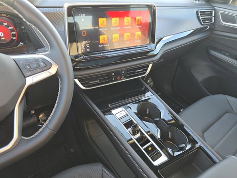 New 2026 Volkswagen Atlas Cross Sport SEL image 24