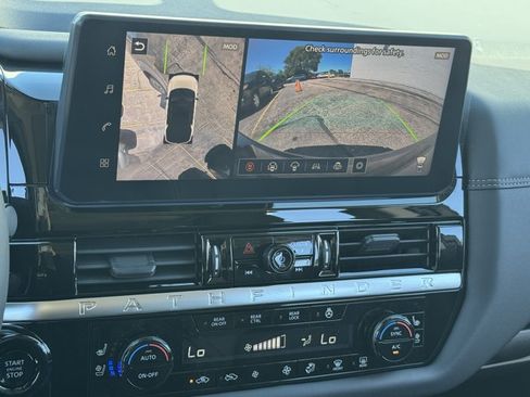 New 2026 Nissan Pathfinder Platinum AWD/4WD image 11