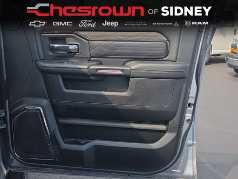 Used 2025 RAM 2500 Limited AWD/4WD image 17