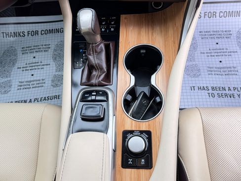 Used 2018 Lexus RX 350L Luxury image 55