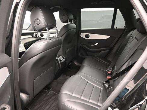 Used 2022 Mercedes-Benz GLC 300 image 27