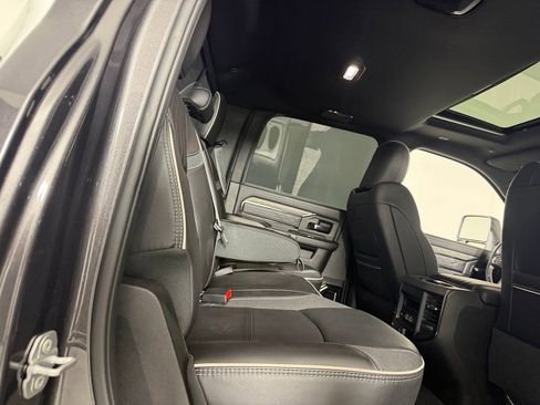 Used 2025 RAM 2500 Limited AWD/4WD image 28