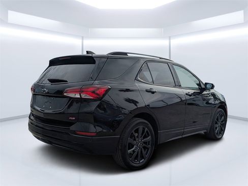 Used 2024 Chevrolet Equinox RS image 3