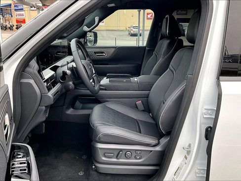 New 2026 INFINITI QX80 Autograph AWD/4WD image 12